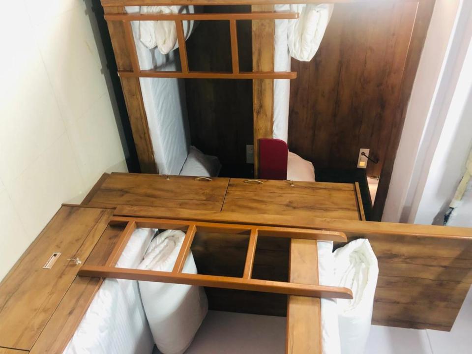 Everest Stays Rooms And Dormitory Mumbai Ngoại thất bức ảnh
