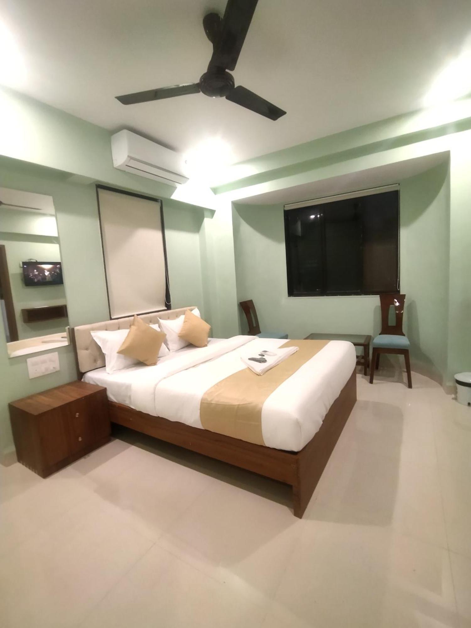 Everest Stays Rooms And Dormitory Mumbai Ngoại thất bức ảnh