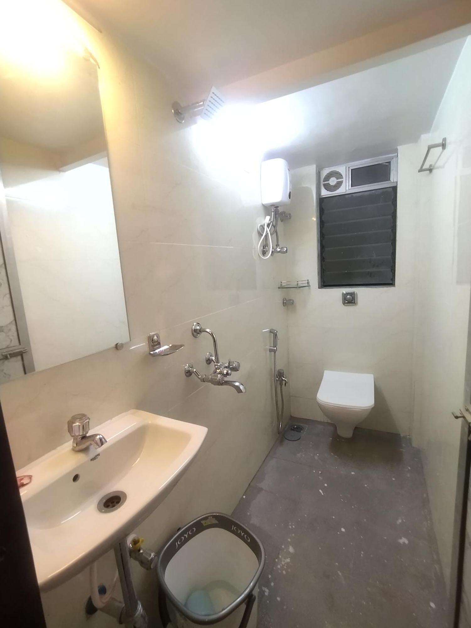 Everest Stays Rooms And Dormitory Mumbai Ngoại thất bức ảnh