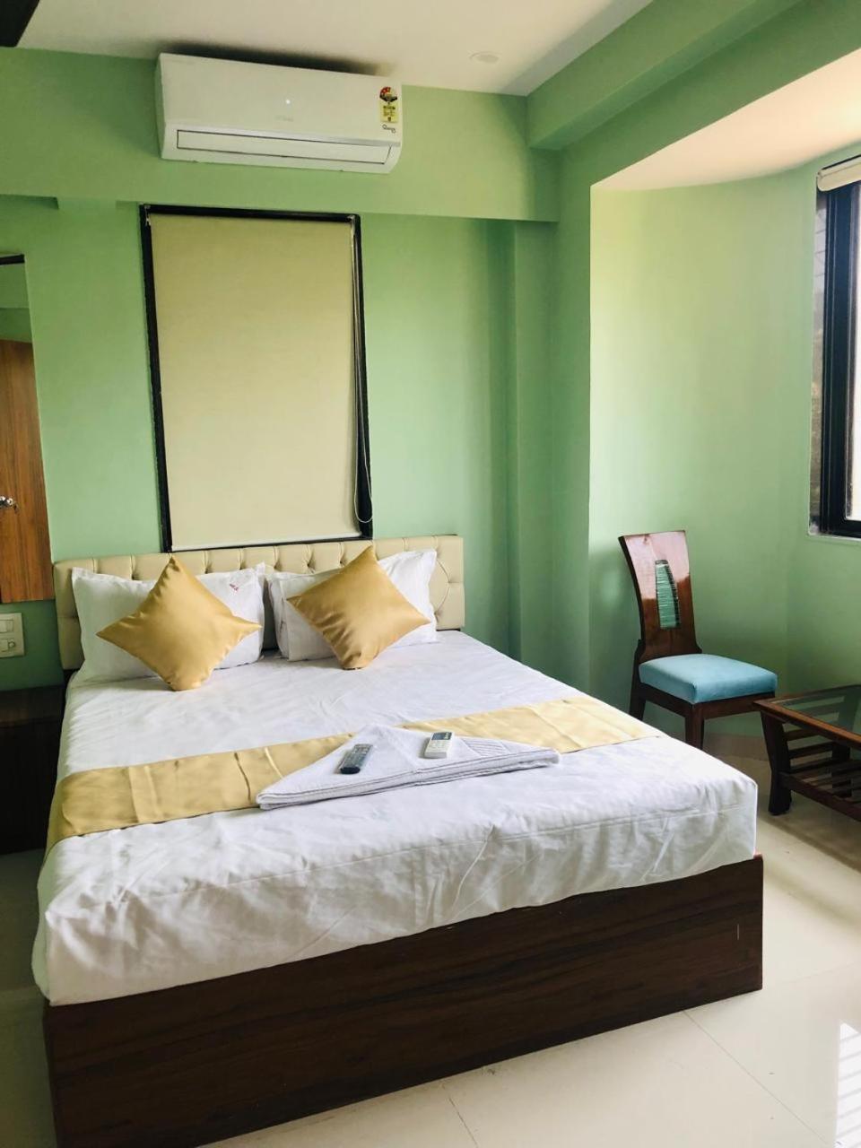Everest Stays Rooms And Dormitory Mumbai Ngoại thất bức ảnh