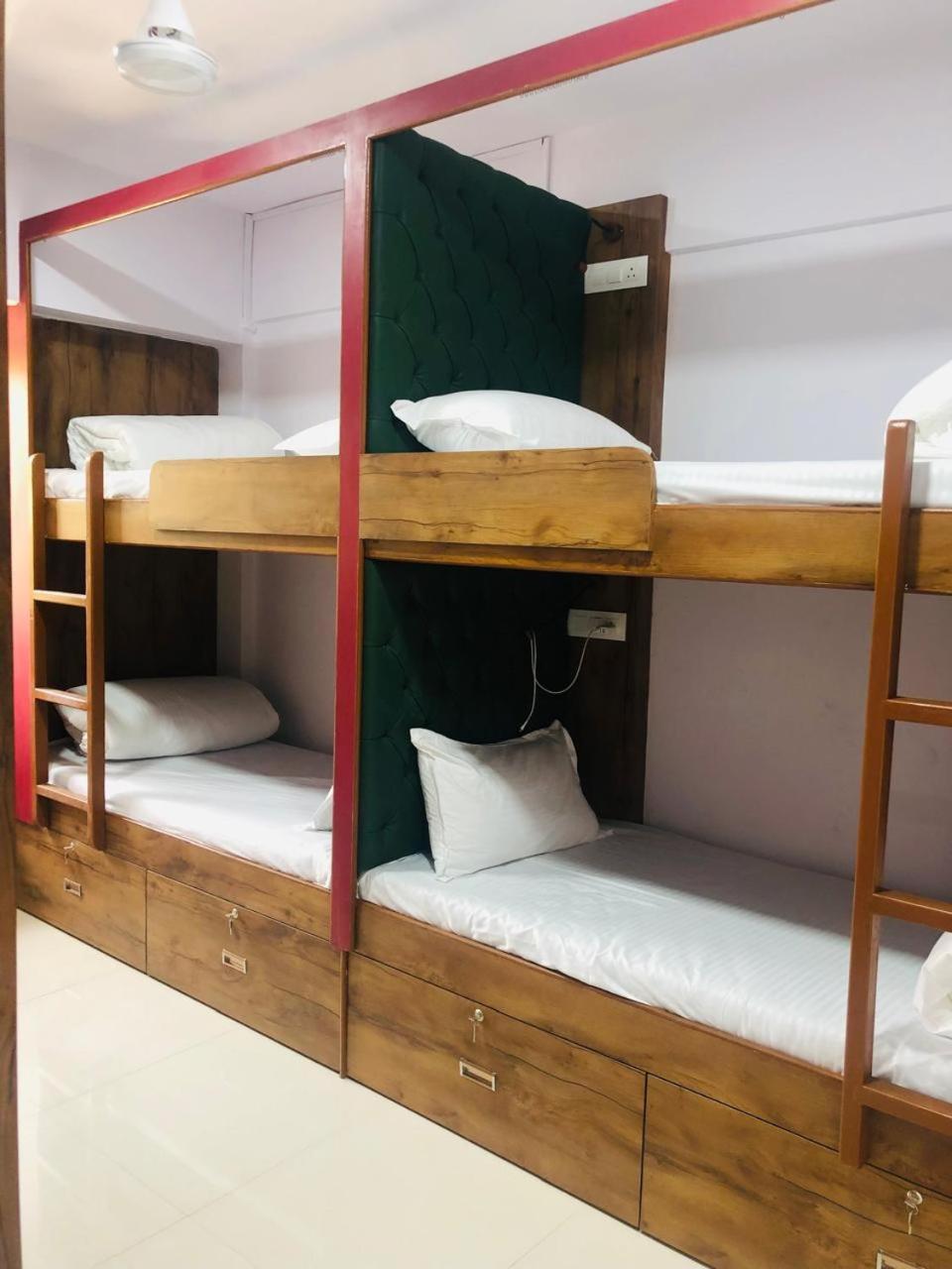 Everest Stays Rooms And Dormitory Mumbai Ngoại thất bức ảnh